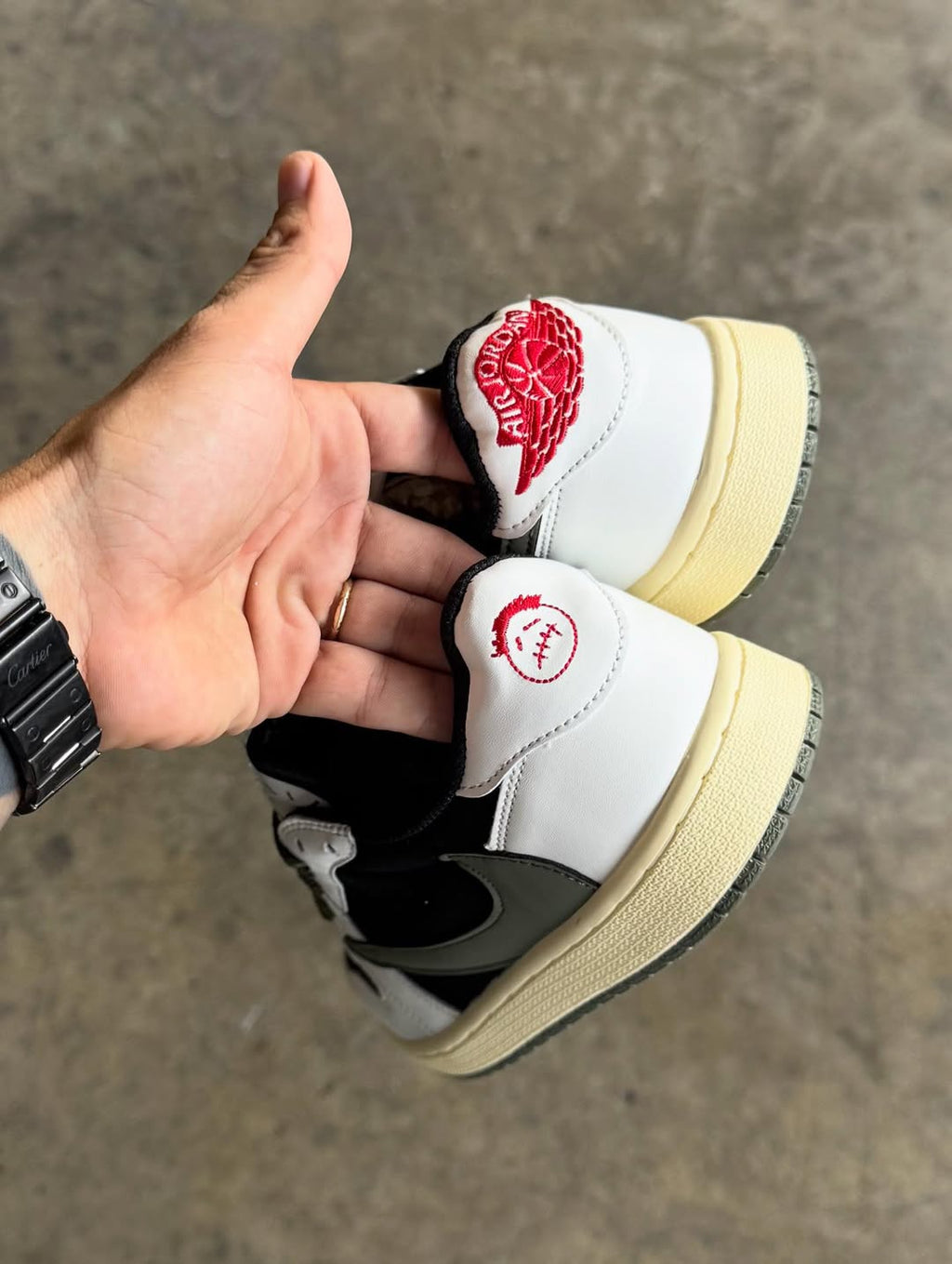 Jordan 1 Low x Travis Scott "Olive"