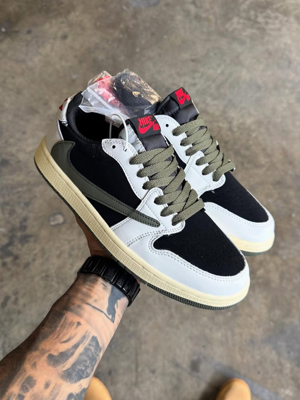 Jordan 1 Low x Travis Scott "Olive"