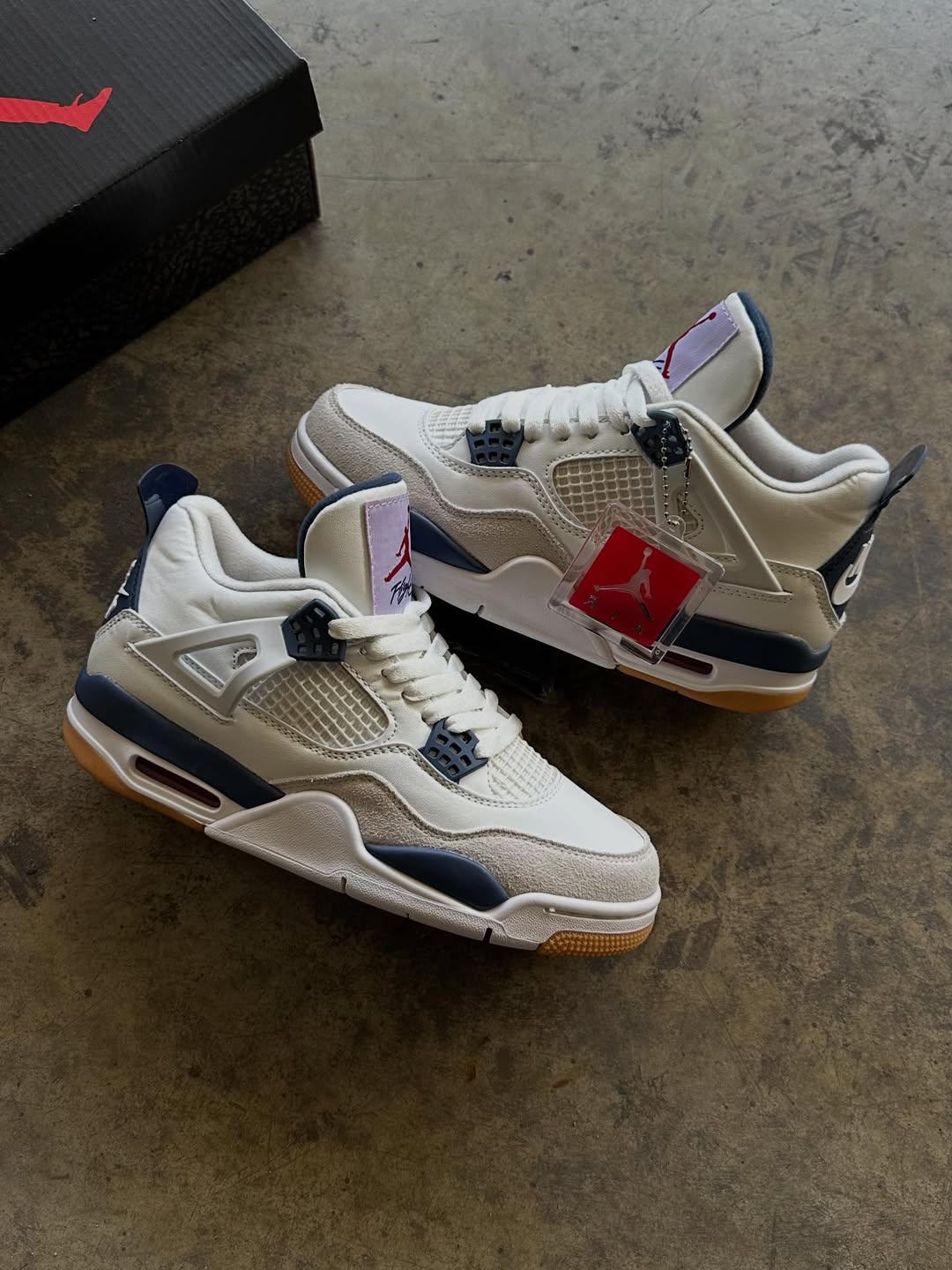 Jordan 4 Retro SP "Navy"